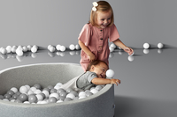 KIDKII bain à balles gris clair Ø 90 x H 30 cm + 150 balles-commercieel beeld